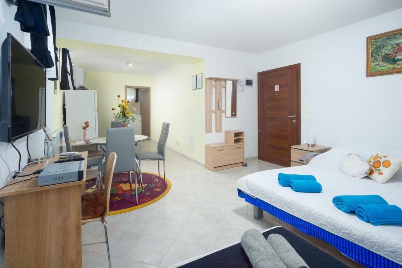 Apartment Zlatko Rovinj Exterior photo